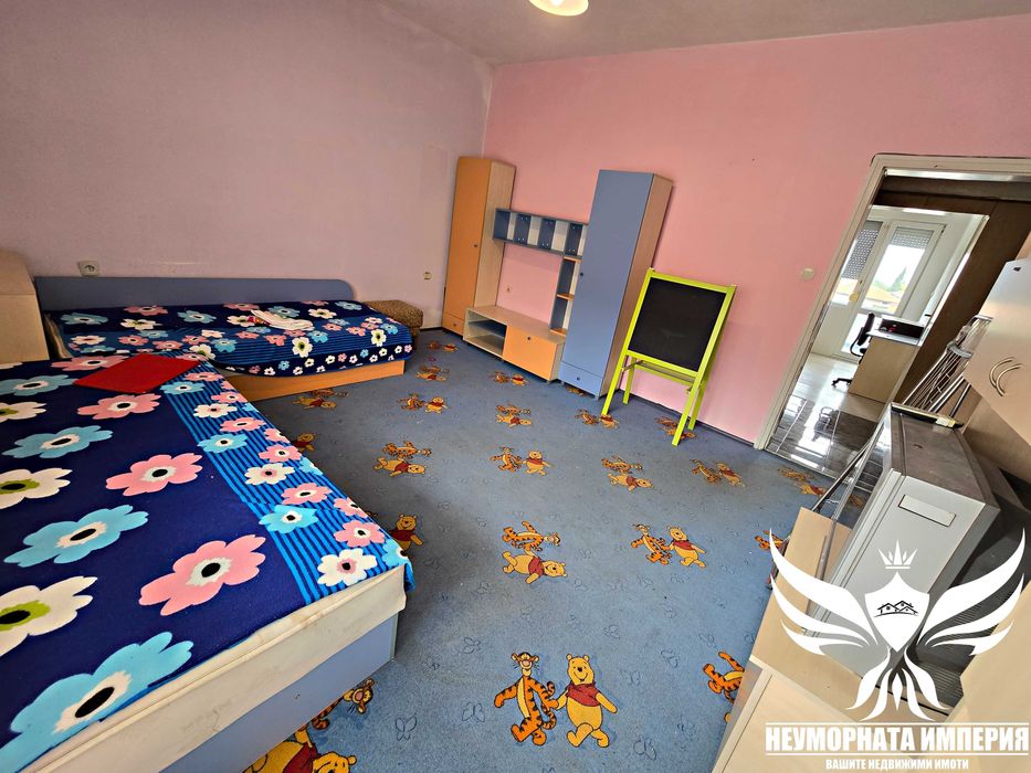 Продавам четиристаен апартамент 118кв. 3ет. гр.Асеновград, стадиона