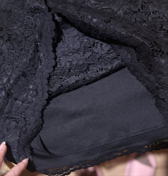 Елегантна черна рокля от дантела ARIN – Размер XL (46)