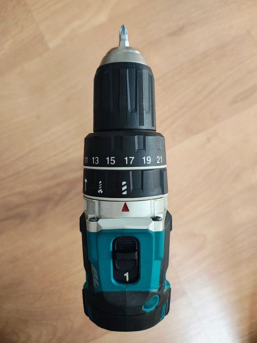 Bormasina percutie, insurubat, Makita