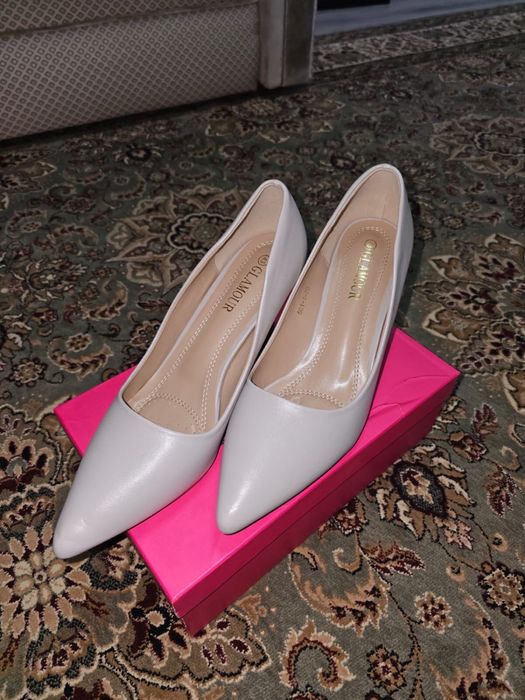 Продам Туфли новые