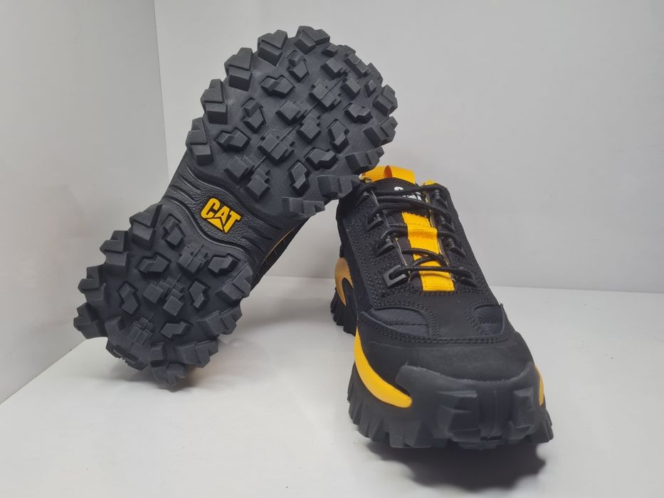 Обувки Caterpillar Intruder Oxford

Чисто нови с кутия.

Размер 39 сте