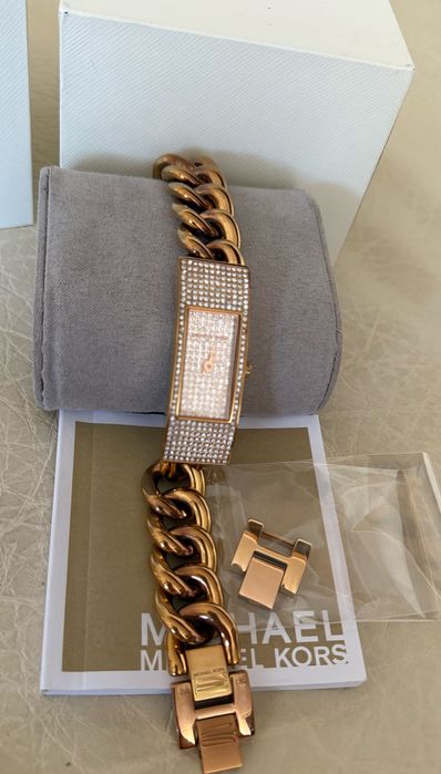 Часовник Michael Kors MK5896 и MK3307