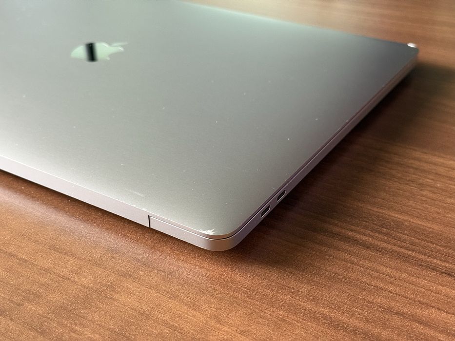 Macbook Pro 16”, i7, 16GB RAM, 512 SSD,2019