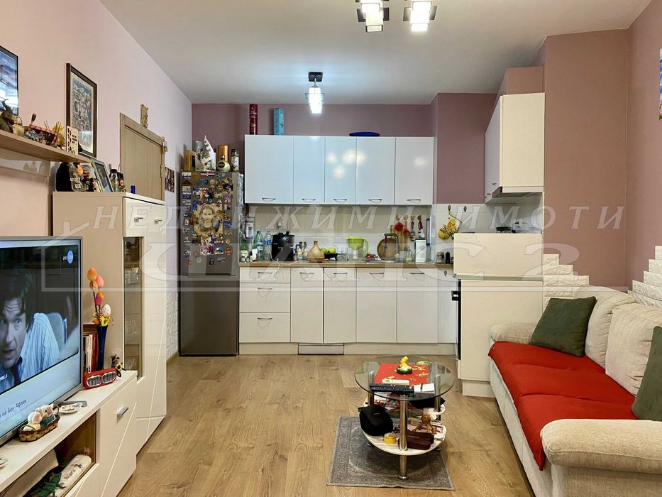 Продава се Двустаен апартамент в Варна, Бриз - 66 кв.м за 2652 €/кв.м - Снимка #1