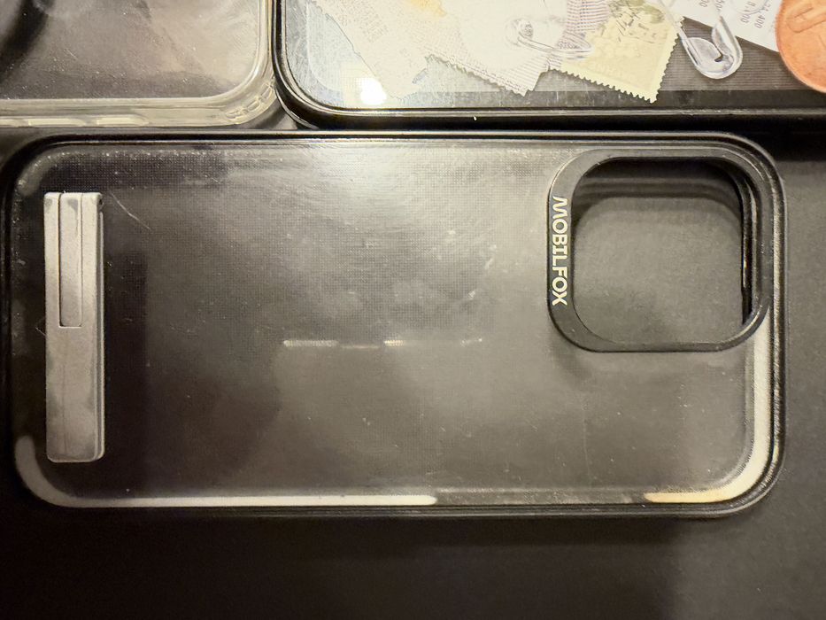 Huse utilizate Iphone 16 pro max