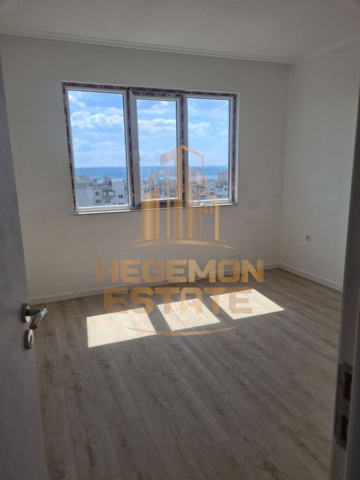 Продава се Четиристаен апартамент в Варна, Възраждане 2 - 90 кв.м за 1999 €/кв.м - Снимка #6