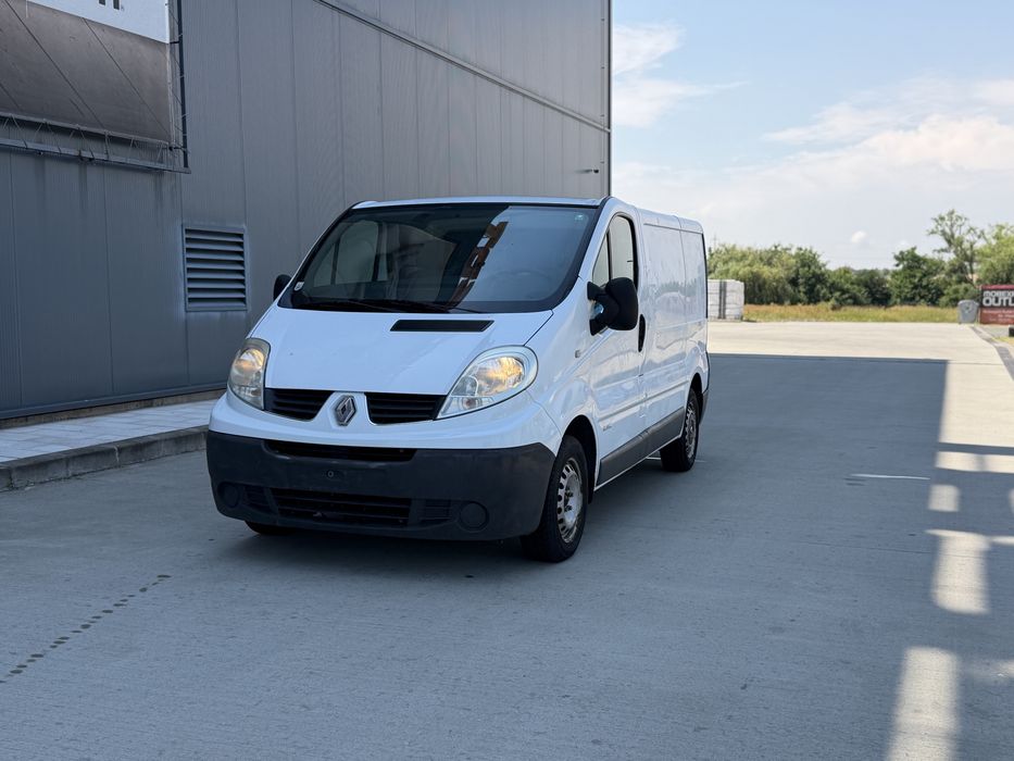 Renault trafic facelift!!