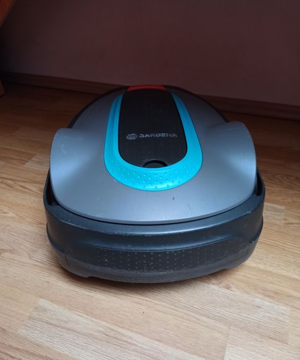 Robot tuns gazonul Gardena Sileno City 500 mp.