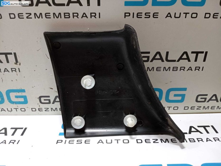 Ornament Plastic de pe Aripa Caroserie Dreapta Fata Citroen Berlingo 2002 - 2008 Cod 964665007700 [M6135]