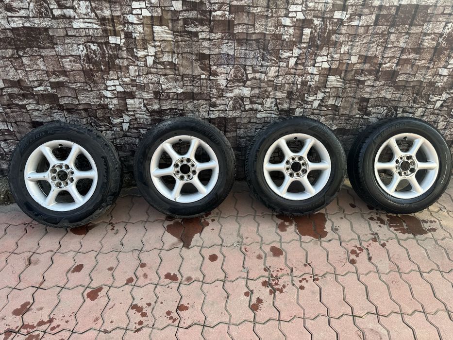 Продам R15 диски с резиной