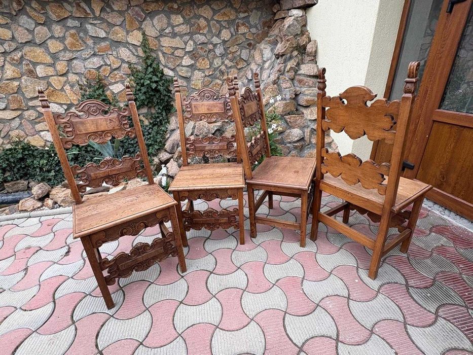 vand scaune din lemn sculptat