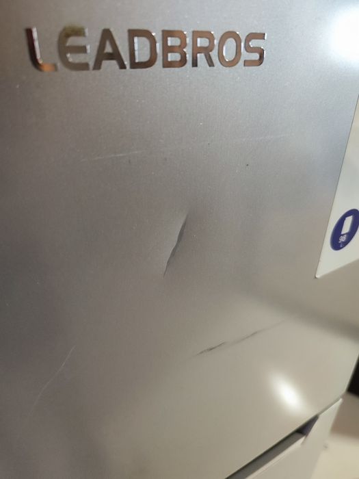 Продам Холодильник Leadbros