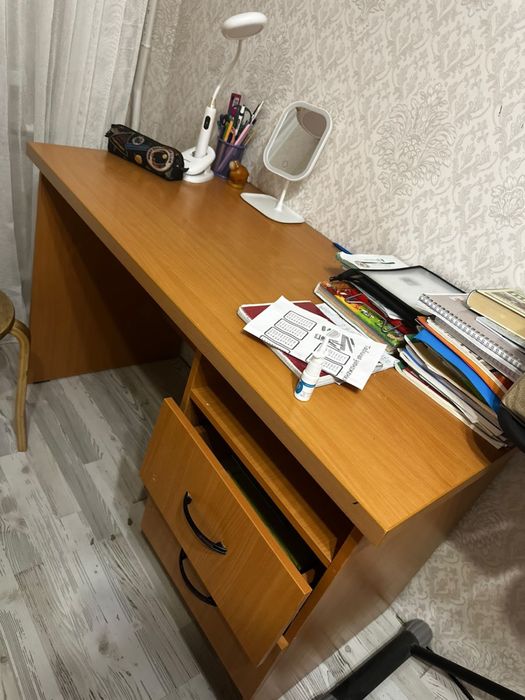 Стол письменный