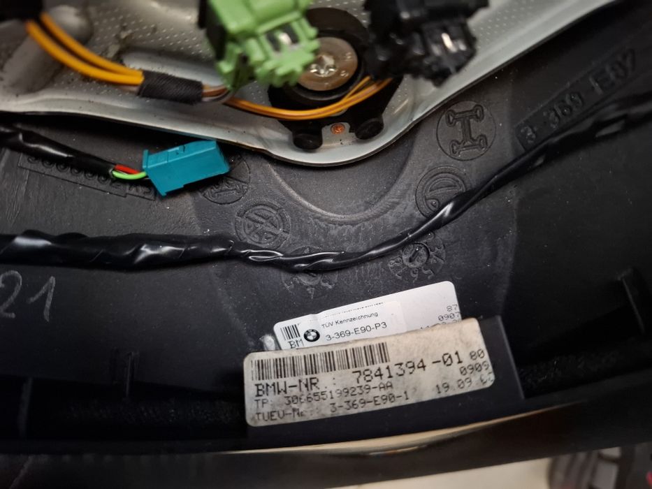 BMW Performance v2 LED волан за БМВ Е90 Е91 Е92 Е93 Е9х Е87