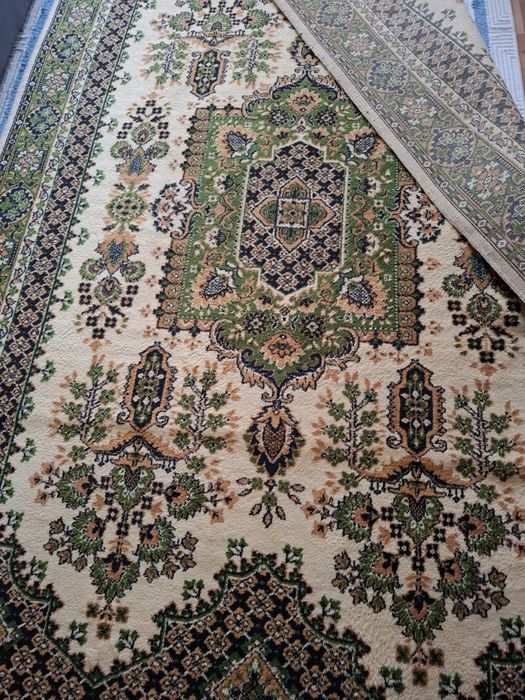 Продам ковёр 2*3