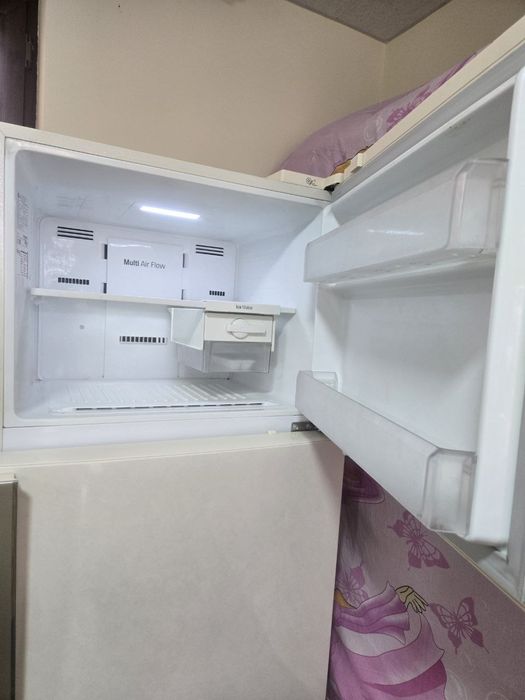 Бльшой Холодильник LG