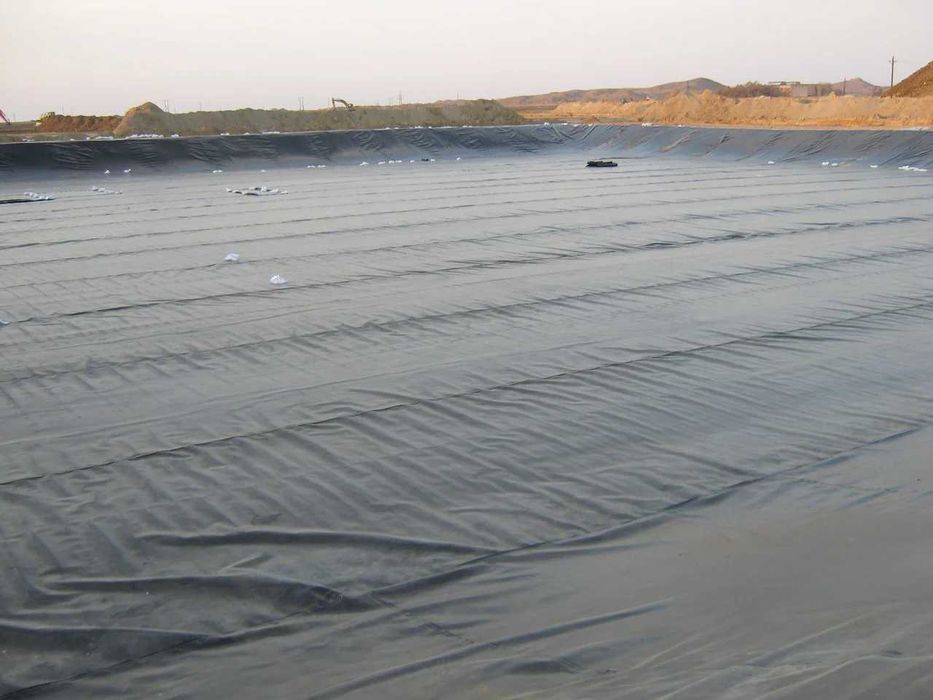 Монтаж геомембраны