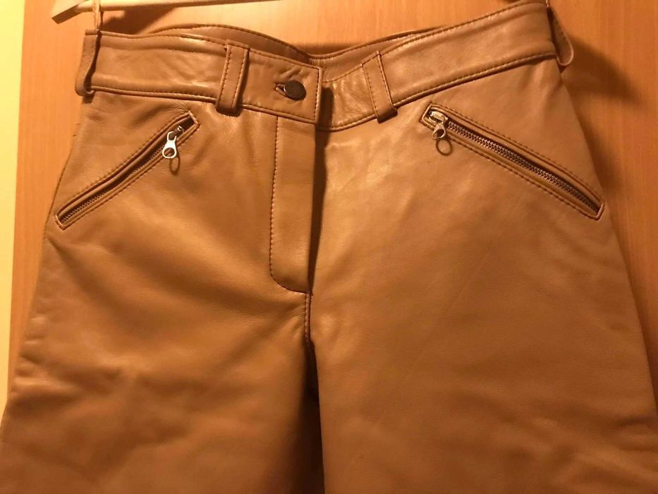 Pantaloni piele naturala bej-noi
