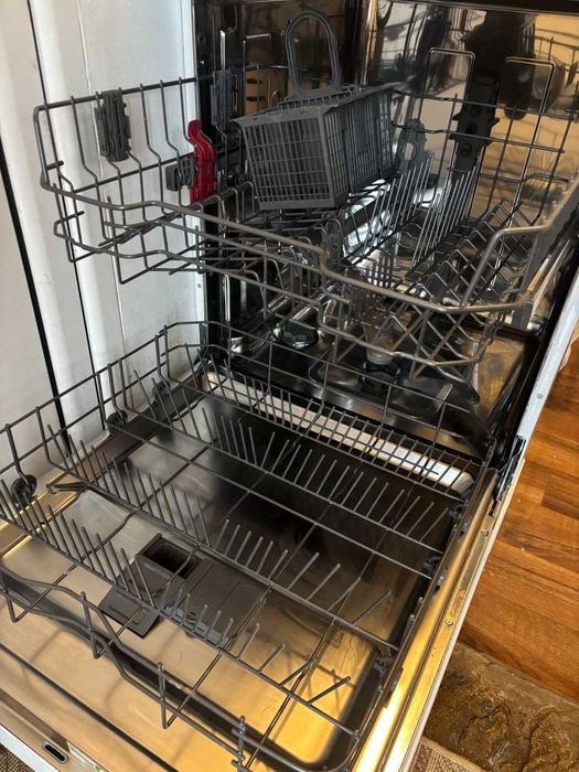 Съдомиялна Whirlpool WFE 2B19 Перфектна и като Нова - Свободностояща