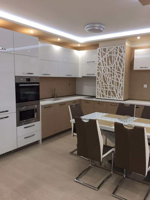 Дава се под наем Тристаен апартамент в София, Хиподрума - 130 кв.м за 1019.49 € - Снимка #3