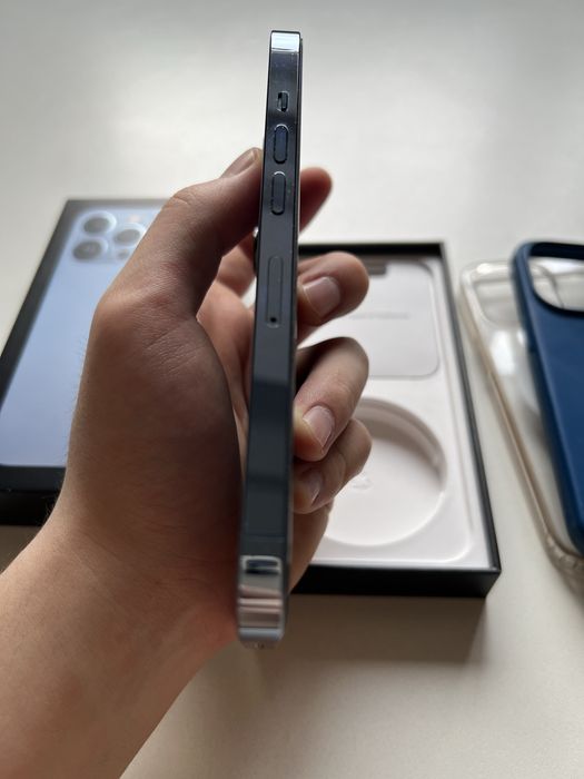 iPhone 13 pro 512gb blue