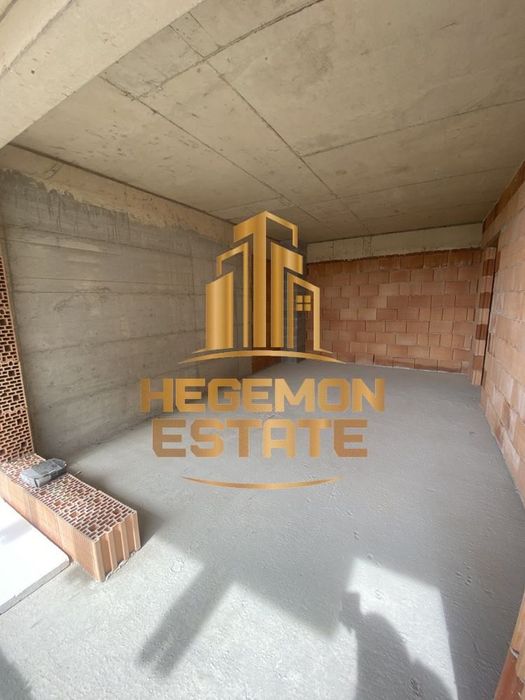 Продава се Тристаен апартамент в Варна, Левски - 67 кв.м за 1474 €/кв.м - Снимка #2