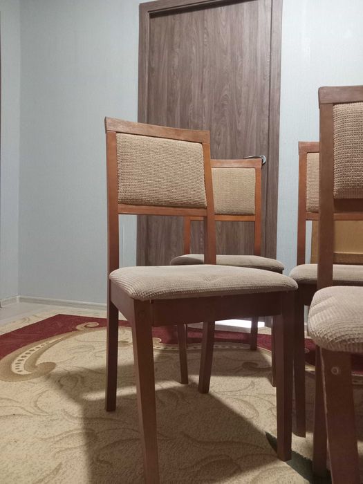 Продаю кухонные стулья