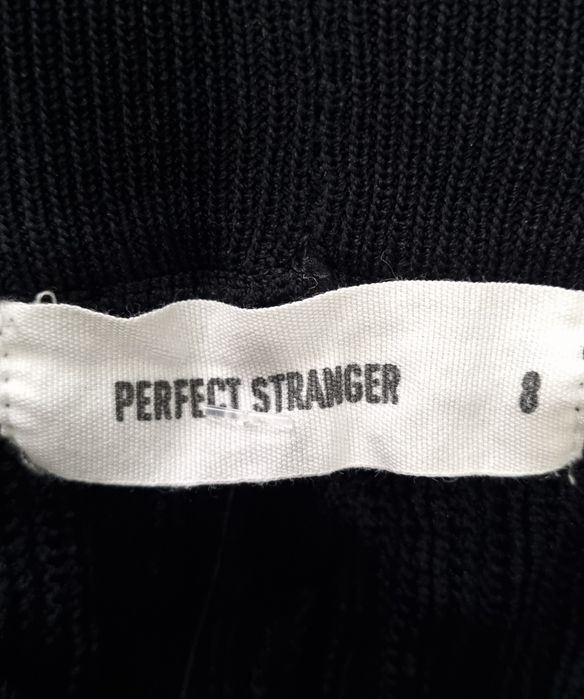 Perfect Stranger. 65% Viscoză.