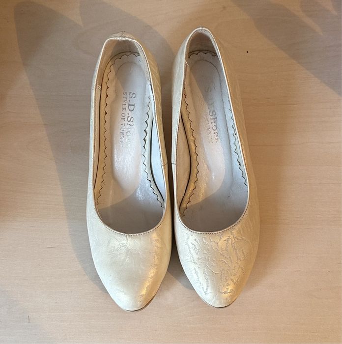 Туфли.             .