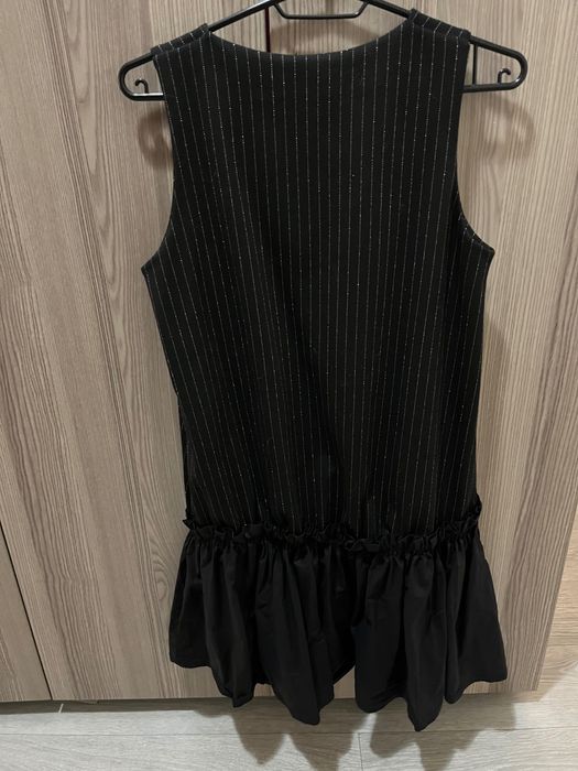 Дамска черна рокля с блясък