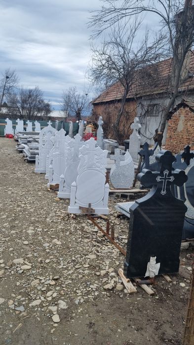 Monumente funerare, cruci marmură, granit, mozaic