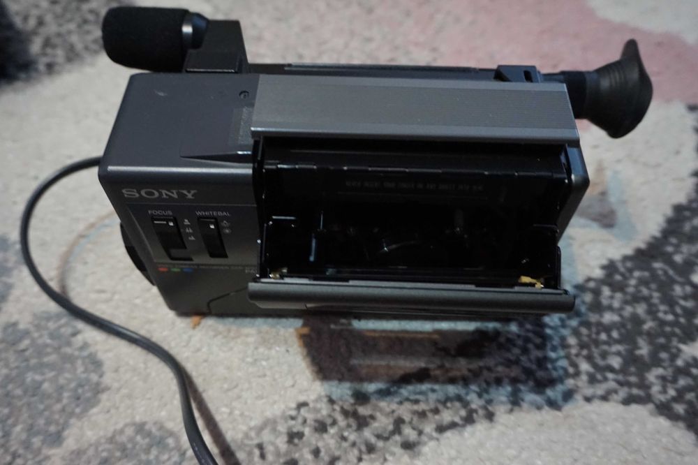 camera video 8  SONY CCD-M10E cu probleme