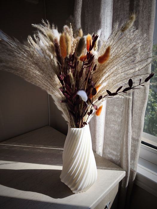 Елегантна 3D ваза