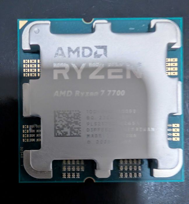 Procesor AMD Ryzen 7 7700 3.8GHz box (garantie pana la 20.02.2026)