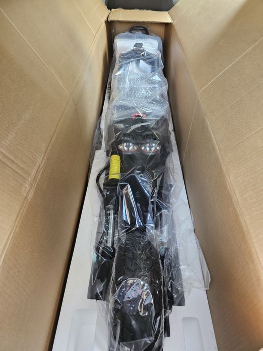 Trotineta electrică Wolf King GTR Max 72V 40Ah,Nouă,Sigilată