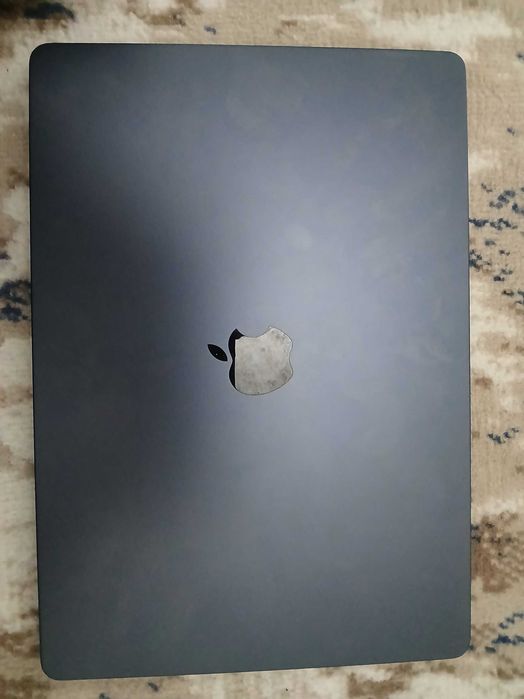 MacBook Air M2 15” 2023 / 8GB / 256GB / Ideal holat