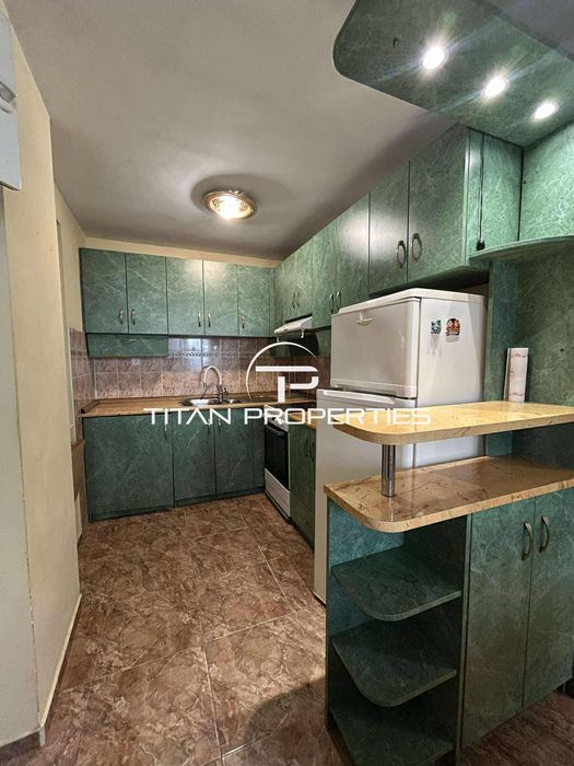 Дава се под наем Тристаен апартамент в Варна, Център - 100 кв.м за 664 € - Снимка #3