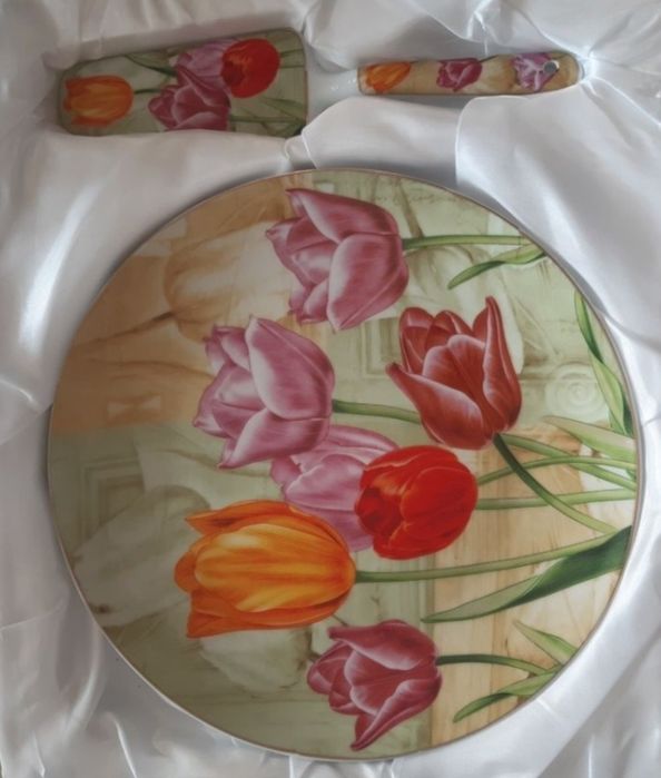 Продаётся Новая тортница