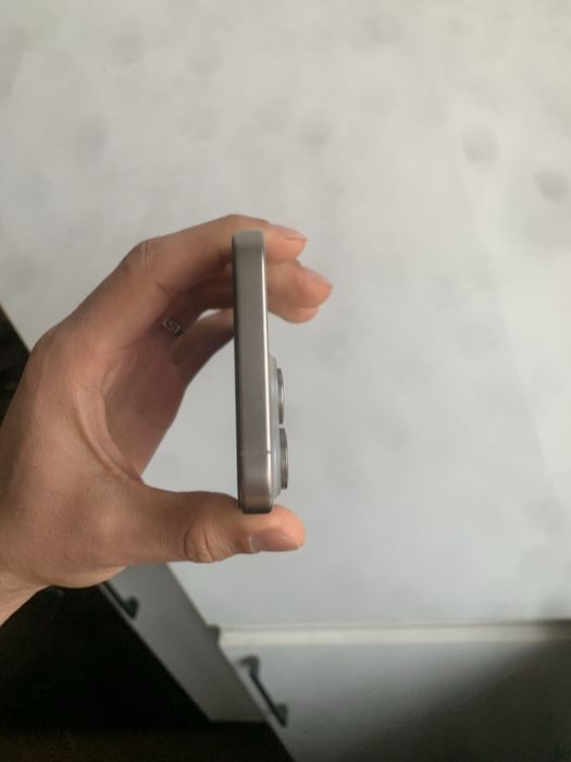 Ipxone 15 pro max 256 gb karopka dakumenti not