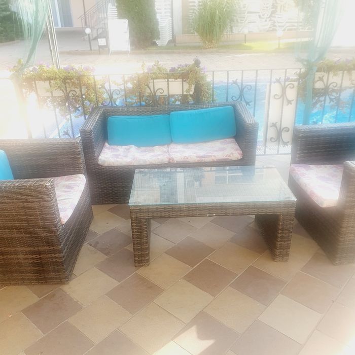 Ратанов комплект за градина и терасата