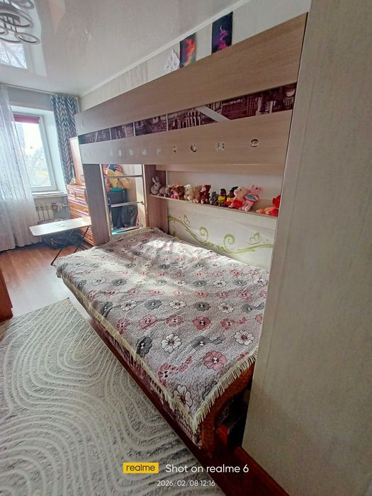 Двухъярусная кровать с диваном