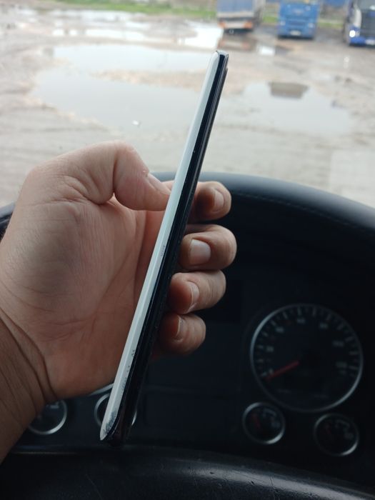 Vând samsung s20 plus ,dyspalai schimbat "oled"