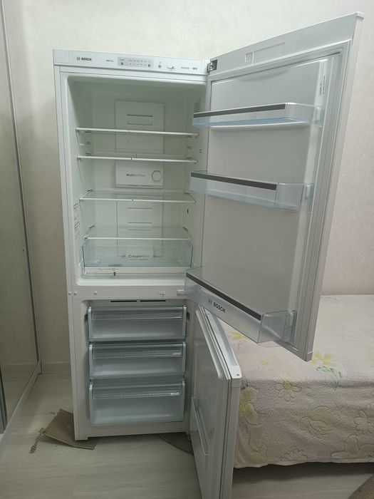 Холодильник Bosch KGN33NW20, б/у