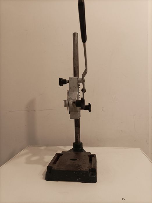 Стойки за бормашини български захват 43 мм.