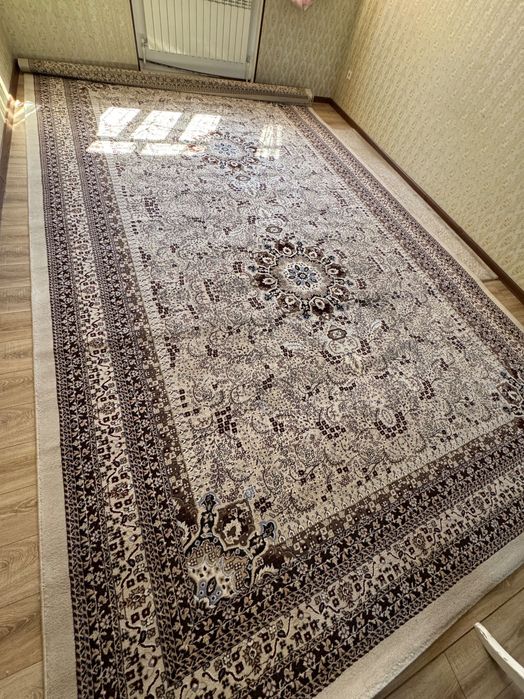 Продается ковер размер 6х3,5м
