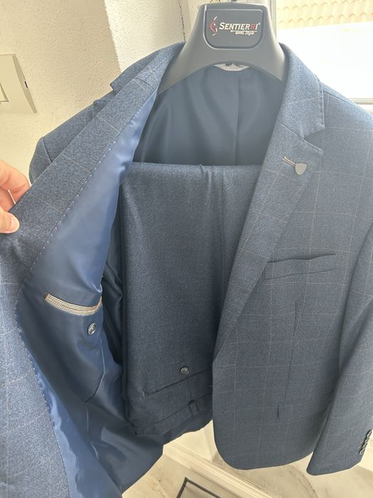 Costum de barbati