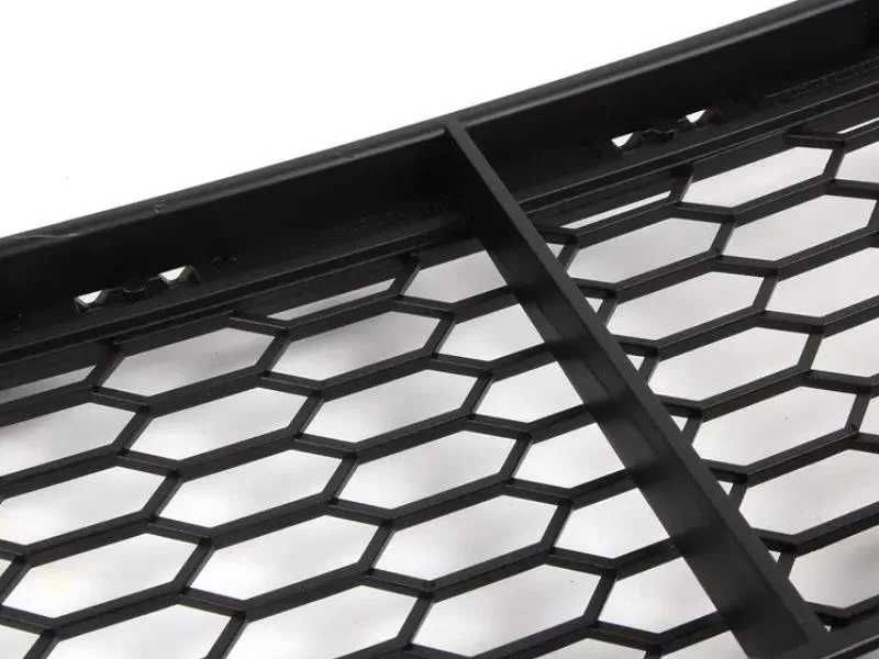 Централна решетка BMW E90 M фейслифт 320d 330d 335d m47b30 m47d20