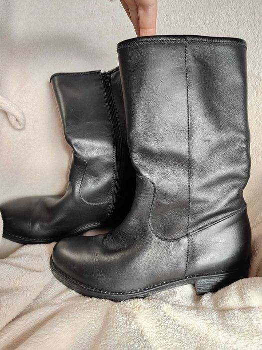 Cizme mar. 38 (merg 37-37,5)