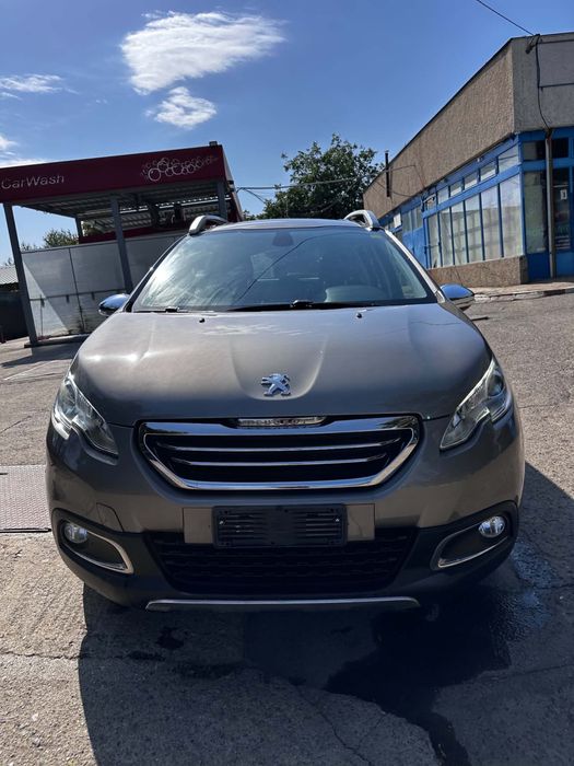 Пежо 2008 1.2i Allure*Navi*Led*Xenon*