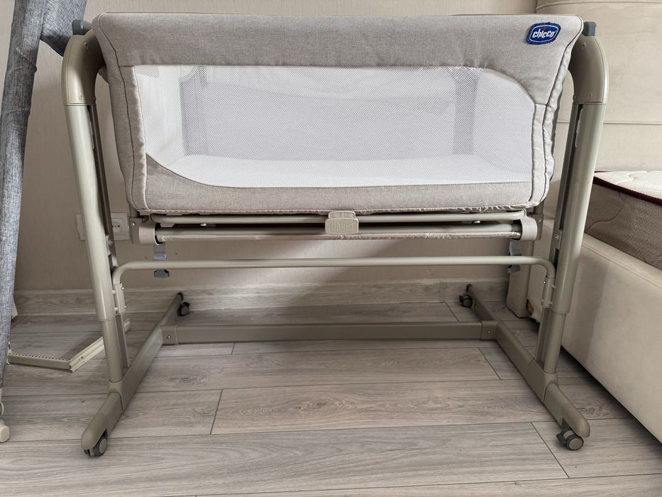 Продам Кроватку детскую Chicco